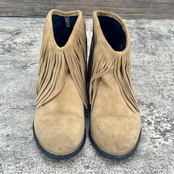NWOT H&M Beige Suede Fringes Ankle Boots - Picture 3 of 7